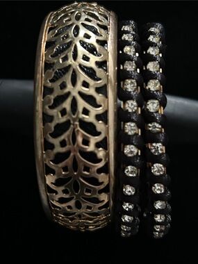 Bangle with Black Bracelets - Unbranded
